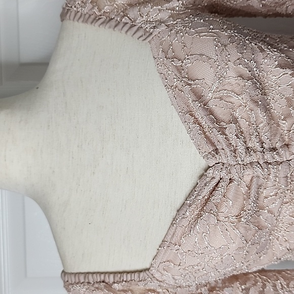 I.N.  SAN FRANCISCO WOMAN'S TOP - Picture 2 of 10